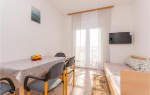 Nice Apartment In Sveti Filip I Jakov