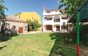 1 Bedroom Amazing Apartment In Sisan