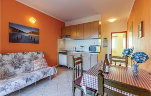 1 Bedroom Amazing Apartment In Sisan