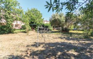 1 Bedroom Amazing Apartment In Sisan