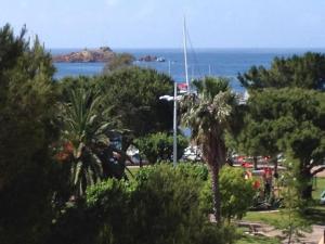 Appartements Appartement St Raphael : photos des chambres