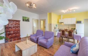2 Bedroom Beautiful Apartment In Fazana 
