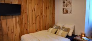 Maisons d'hotes Gite et Salers des Monts d'Arree : photos des chambres