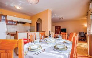 Beautiful Apartment In Novi Vinodolski With Wifi 