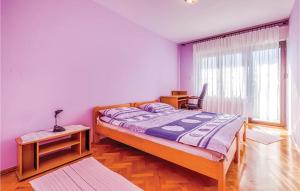 Beautiful Apartment In Novi Vinodolski With Wifi 