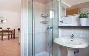 1 Bedroom Gorgeous Apartment In Rabac
