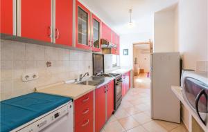 Beautiful Apartment In Bonaci With 3 Bedrooms And Wifi