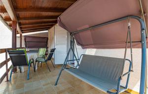 Two-Bedroom Apartment In Jadrija