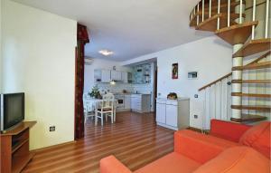 Beautiful Apartment In Tar-Vabriga With Kitchen 