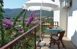 Awesome Apartment In Jelsa With Kitchenette