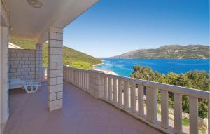 Gorgeous Apartment In Korcula With Kitchen