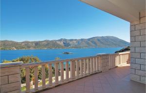 Stunning Apartment In Korcula With 4 Bedrooms And Wifi