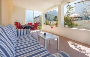 2 Bedroom Amazing Apartment In Fazana 