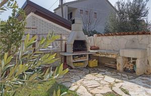 Two-Bedroom Apartment In Fazana