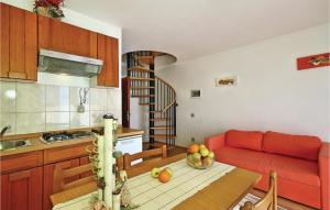 Awesome Apartment In Tar-vabriga With 2 Bedrooms And Wifi