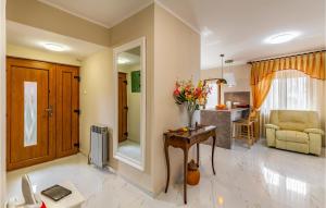 Three-Bedroom Apartment In Vodnjan