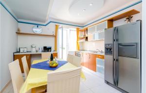 Gorgeous Apartment In Slano With Kitchen