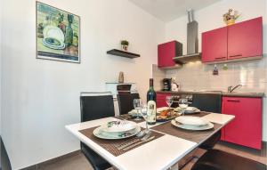 Amazing Apartment In Omis With 3 Bedrooms, Wifi And Outdoor Swimming Pool