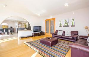 Gorgeous Home In Rijeka With Kitchen 