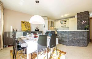 Gorgeous Home In Rijeka With Kitchen 