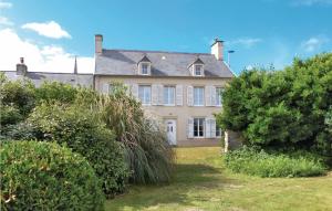 Maisons de vacances Beautiful home in Saint-Marcouf with 4 Bedrooms and WiFi : photos des chambres