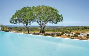 Maisons de vacances Lovely Home In Poulx With Kitchen : photos des chambres