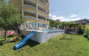 Amazing Apartment In Zrnovnica