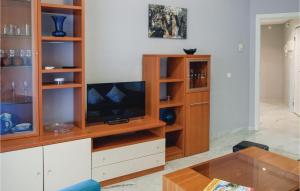 Lovely Apartment In Marbella With Wifi