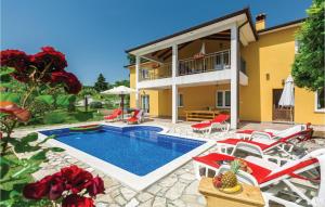 Amazing Home In Kranjci With 4 Bedrooms, Wifi And Outdoor Swimming Pool