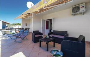 Awesome Apartment In Banjol With 1 Bedrooms And Wifi