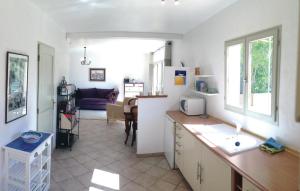 Maisons de vacances Stunning Home In Montauroux, Var With 4 Bedrooms, Wifi And Private Swimming Pool : photos des chambres