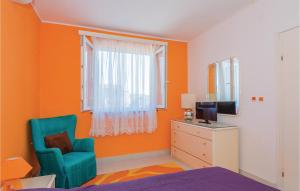 One-Bedroom Apartment In Rogoznica