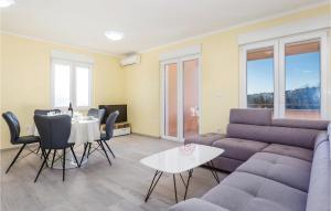 Awesome Apartment In Cavle With 2 Bedrooms And Wifi