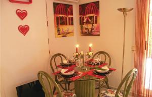 Cozy Apartment In Guardamar Del Segura