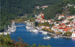 Awesome Home In Skradin With Sauna 