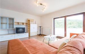 Amazing Home In Icici With House Sea View 