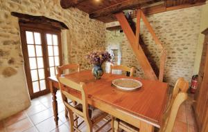 Cozy Home In Valreas With Wifi