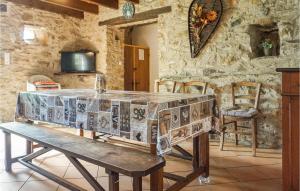 Maisons de vacances Stunning home in Roquebrun with 2 Bedrooms and WiFi : photos des chambres