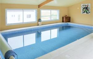 Maisons de vacances Awesome Home In Plouarzel With Wifi : photos des chambres