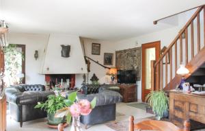 Maisons de vacances Awesome home in Bnodet with 2 Bedrooms and WiFi : photos des chambres