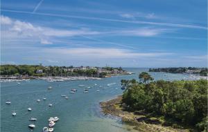 Maisons de vacances Awesome Home In Benodet With Wifi : photos des chambres