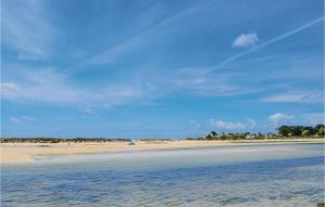 Maisons de vacances Awesome Home In Benodet With Wifi : photos des chambres