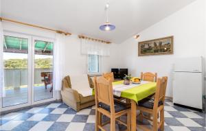 Gorgeous Apartment In Potocnica