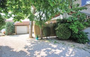 Cozy Apartment In Six Fours Les Plages