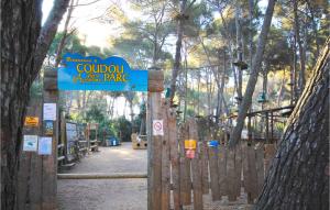 Appartements Cozy Apartment In Six Fours Les Plages : photos des chambres