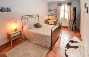 Maisons de vacances Awesome home in Chateuneuf de Gadagne with 3 Bedrooms and WiFi : photos des chambres