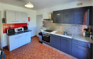 Maisons de vacances Stunning Home In Concarneau With Wifi : photos des chambres