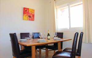 Lovely Apartment In Casares Costa