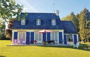 Beautiful home in Concarneau with 4 Bedrooms and WiFi