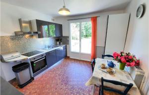 Maisons de vacances Stunning Home In Concarneau With Wifi : photos des chambres